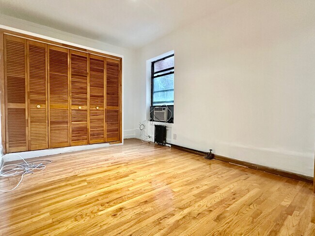 Foto del edificio - 3405 Broadway