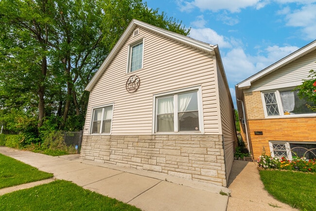 Building Photo - 1342 Euclid Ave