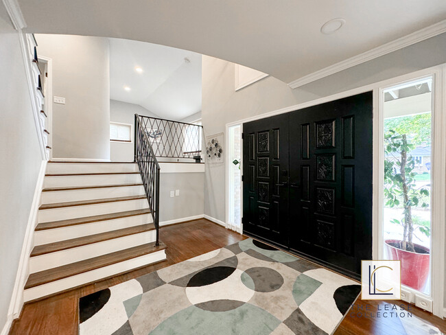 Building Photo - 12316 St Alban Cir