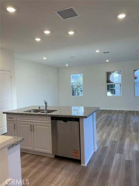 Building Photo - 8552 Midway Ln