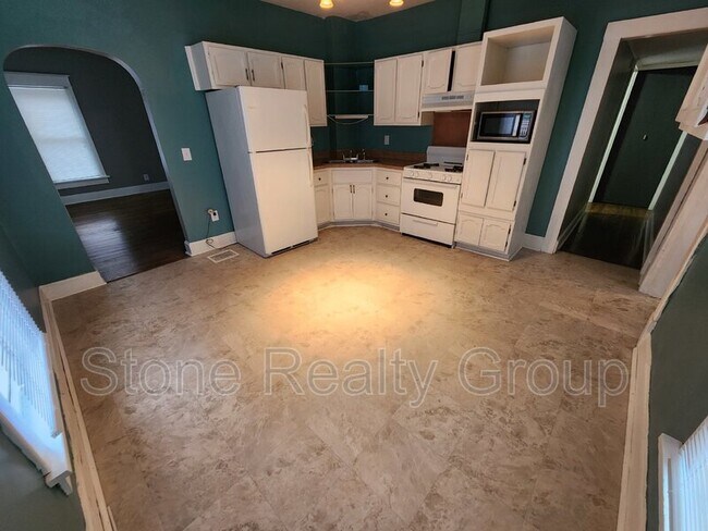 Foto del edificio - 827 S 24th St