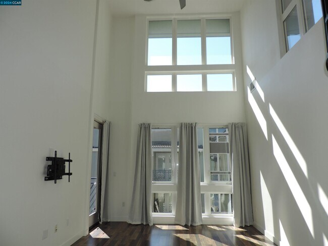 Foto del edificio - 5501 DeMarcus Blvd