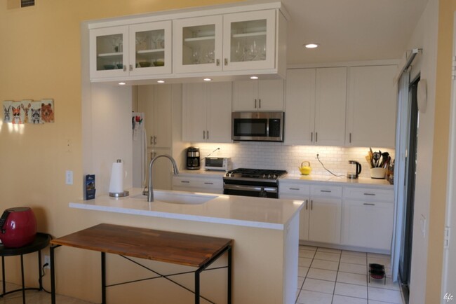 Foto del edificio - Sunshine Villas, Palm Springs, Furnished,S...