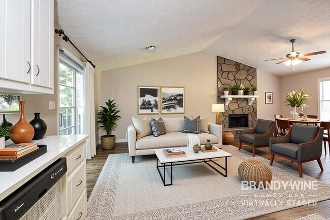 Foto del edificio - 2681 Meadow Ridge Ct