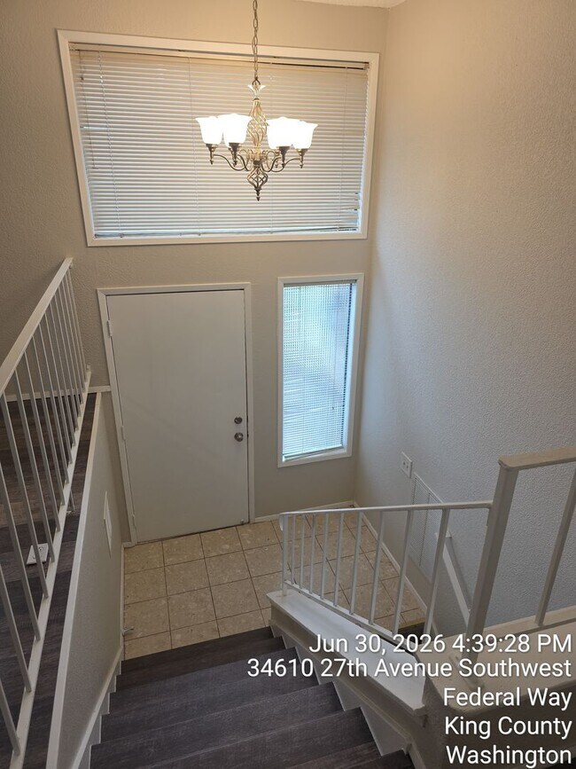 Foto del edificio - Federal way split level home - 3 bedrooms 2 bathrooms, AC, RV parking, EV Chargers and more, Avai...