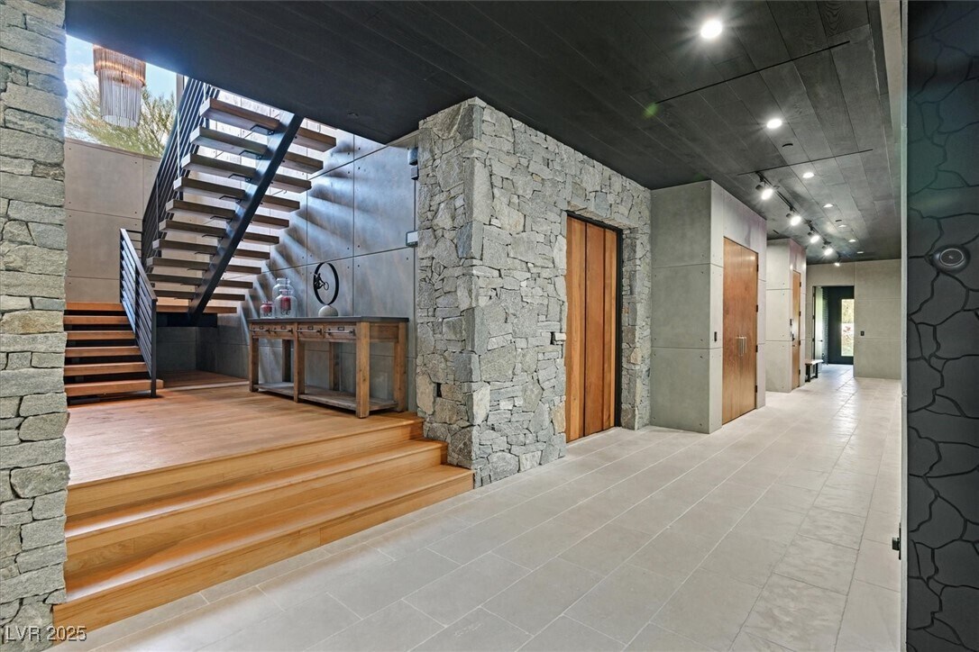 Foto principal - 4155 Badura Ave