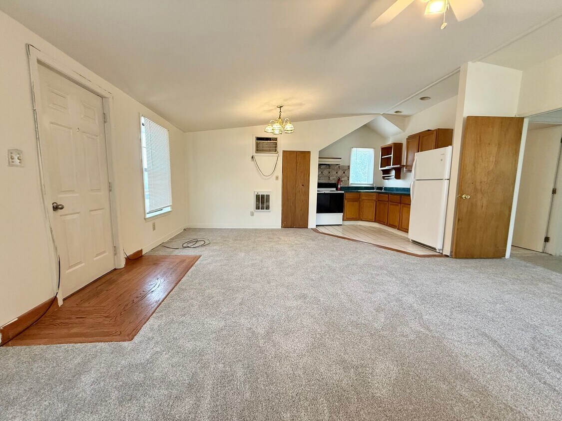 Primary Photo - Spacious 1-Bedroom Apartment with Private ...