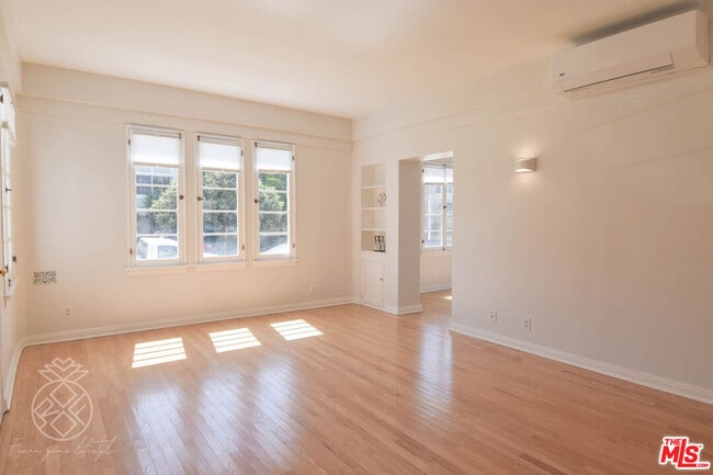 Foto del edificio - 8603 Whitworth Dr