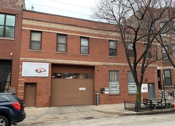 Foto principal - 446 N May St