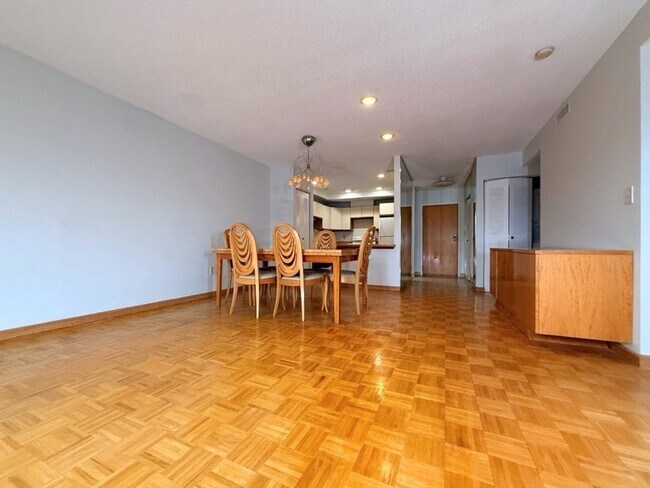 Foto del edificio - 1850 Beacon St