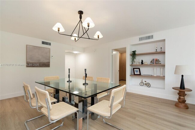 Building Photo - 6039 Collins Ave