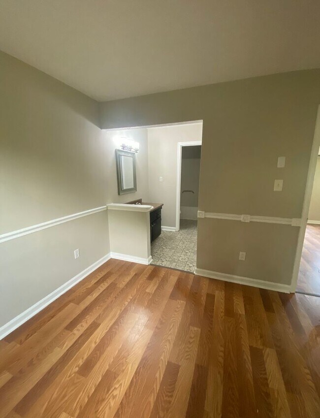 Foto del edificio - 6421 Applecross Ave