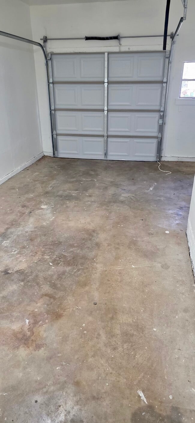 Building Photo - 601 N Sixth Street