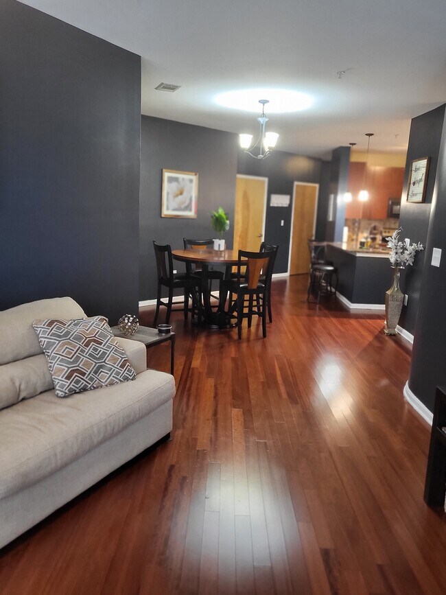 Foto del edificio - 898 Oak St SW