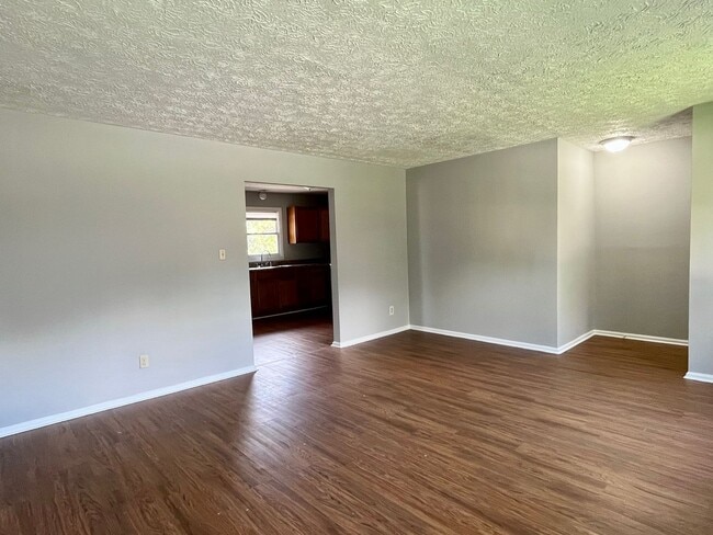 Building Photo - 117-A/117-B EEP