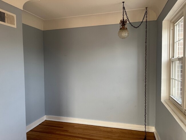 Building Photo - 918 N 5th Ave