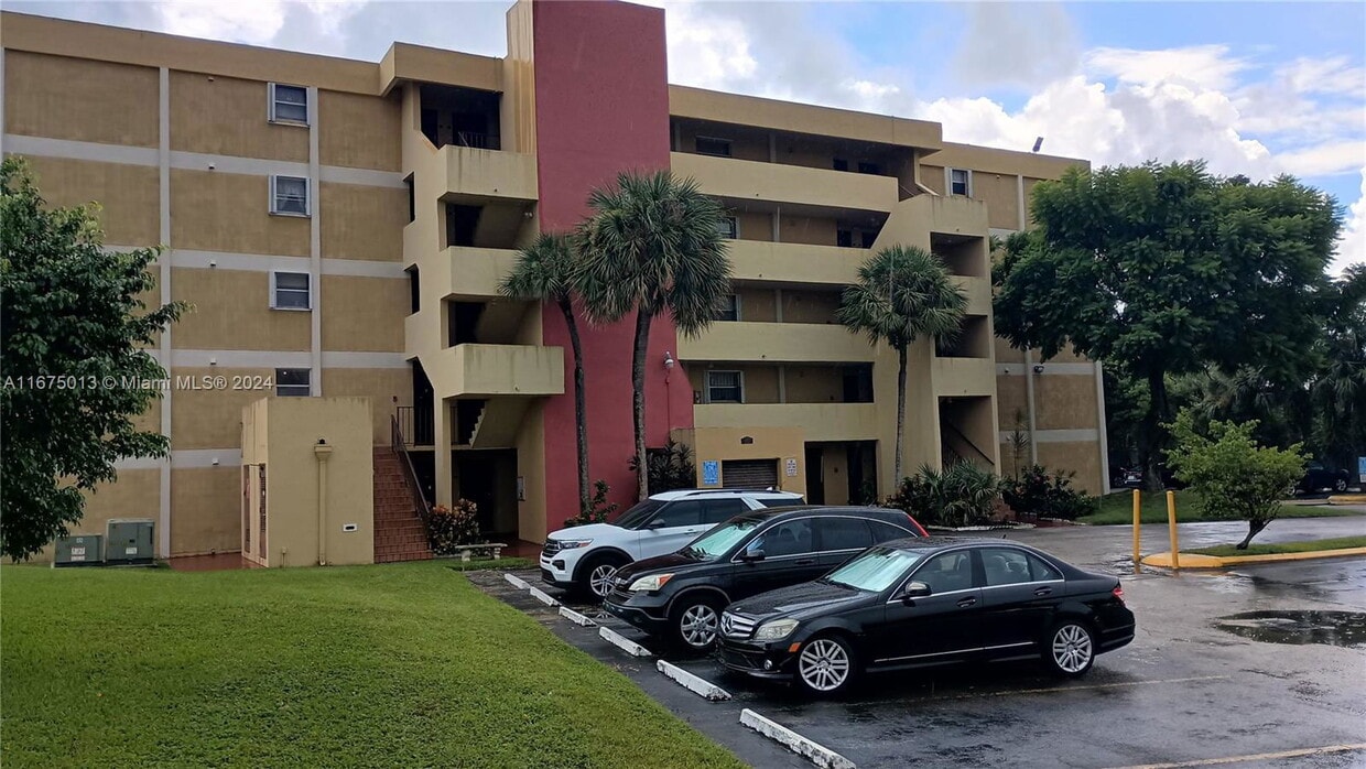 9270 Fontainebleau Blvd Unit 103, Miami, FL 33172 Condo for Rent in Miami, FL