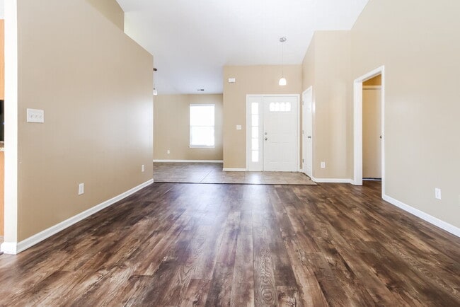 Building Photo - 1947 Mare Ave