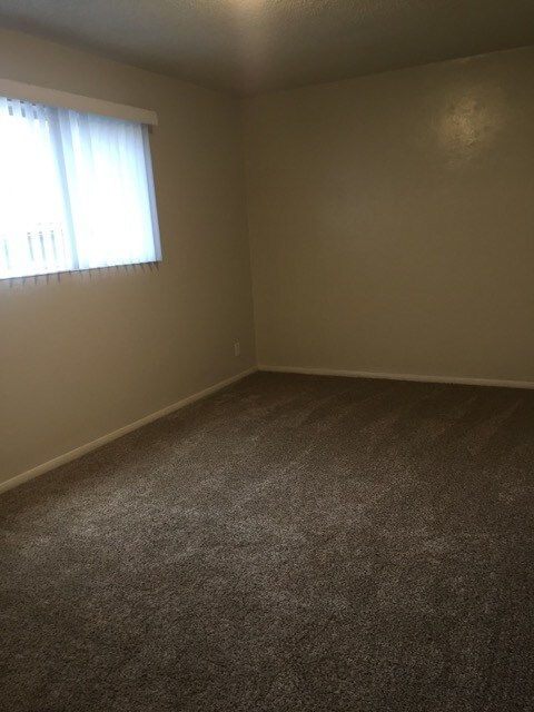 Building Photo - 805 Kuenzli St