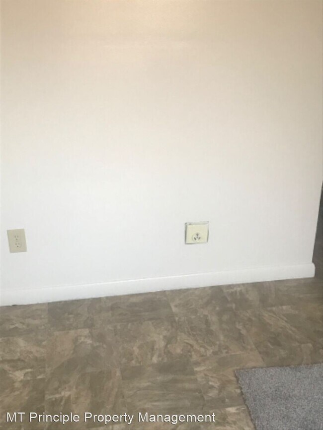 Foto del edificio - 2 br, 1 bath House - 803 1/2 E 4Th St