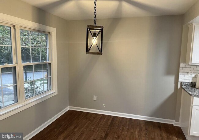 Foto del edificio - 5748 Yellowrose Ct