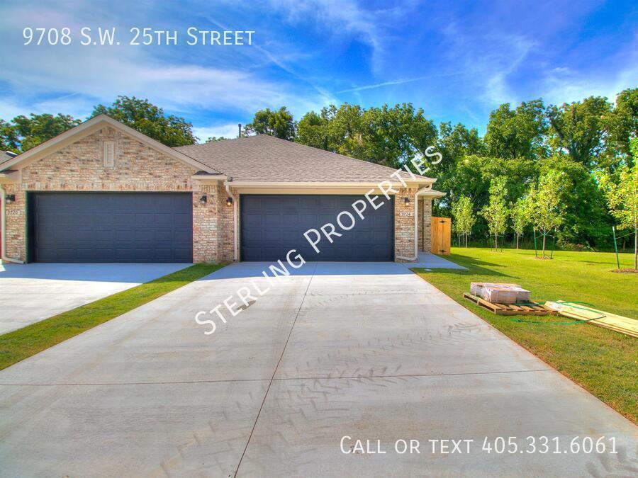 Foto principal - 9708 SW 25th St