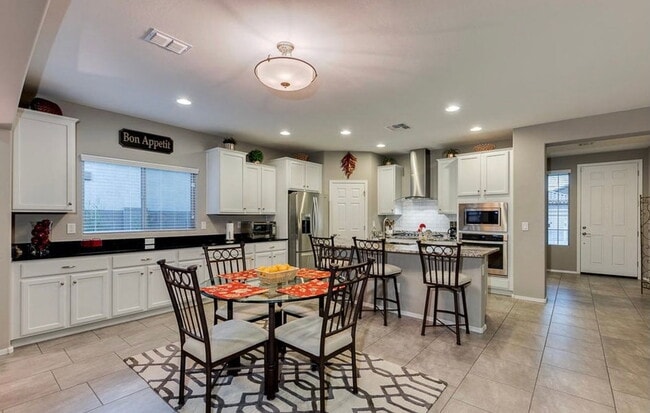 Foto del edificio - 10819 W Swayback Pass