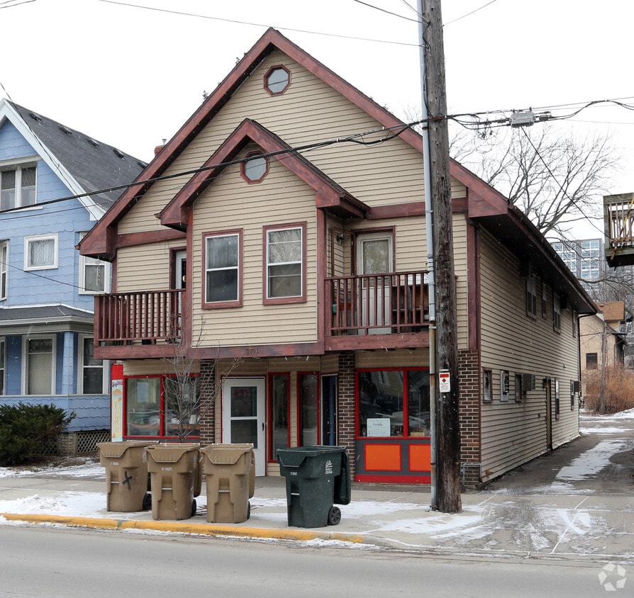 Building Photo - 831 E Johnson St