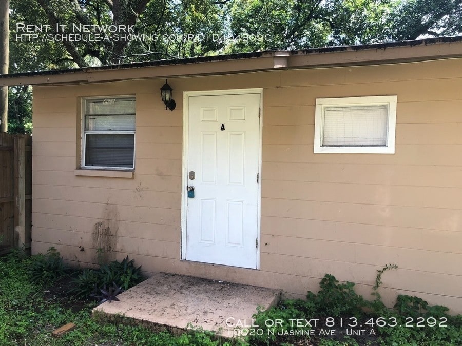 Primary Photo - 10020 N Jasmine Ave