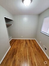 Building Photo - 1494 Selkirk Rd