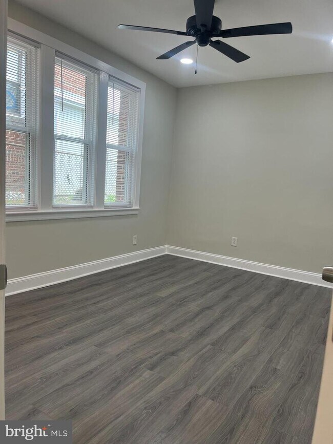 Building Photo - 4013 7th St NE
