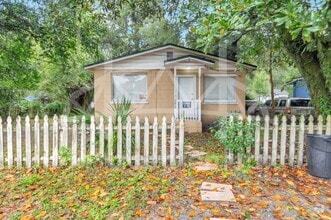 Building Photo - 5813 Doeboy St