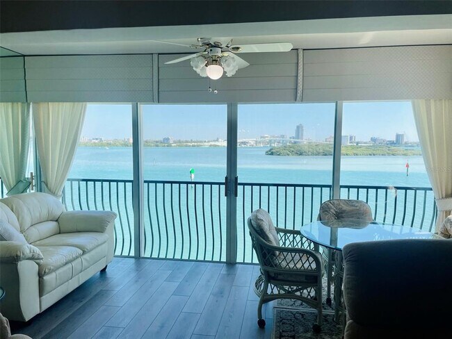 Building Photo - 895 S Gulfview Blvd