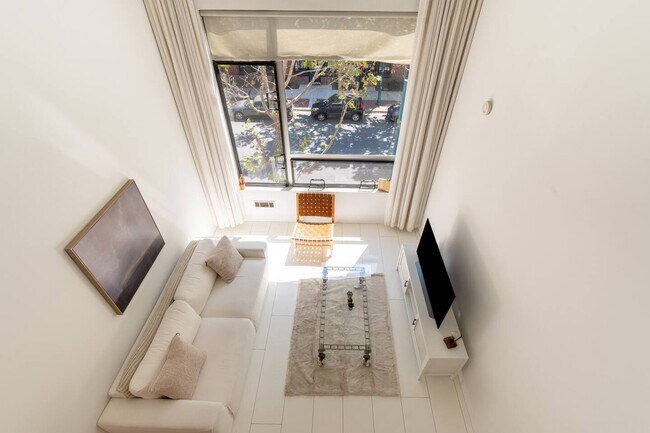 Espacio habitable desde el loft - 1510 Park Ave