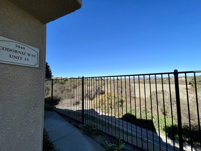 Building Photo - Codorniz Way