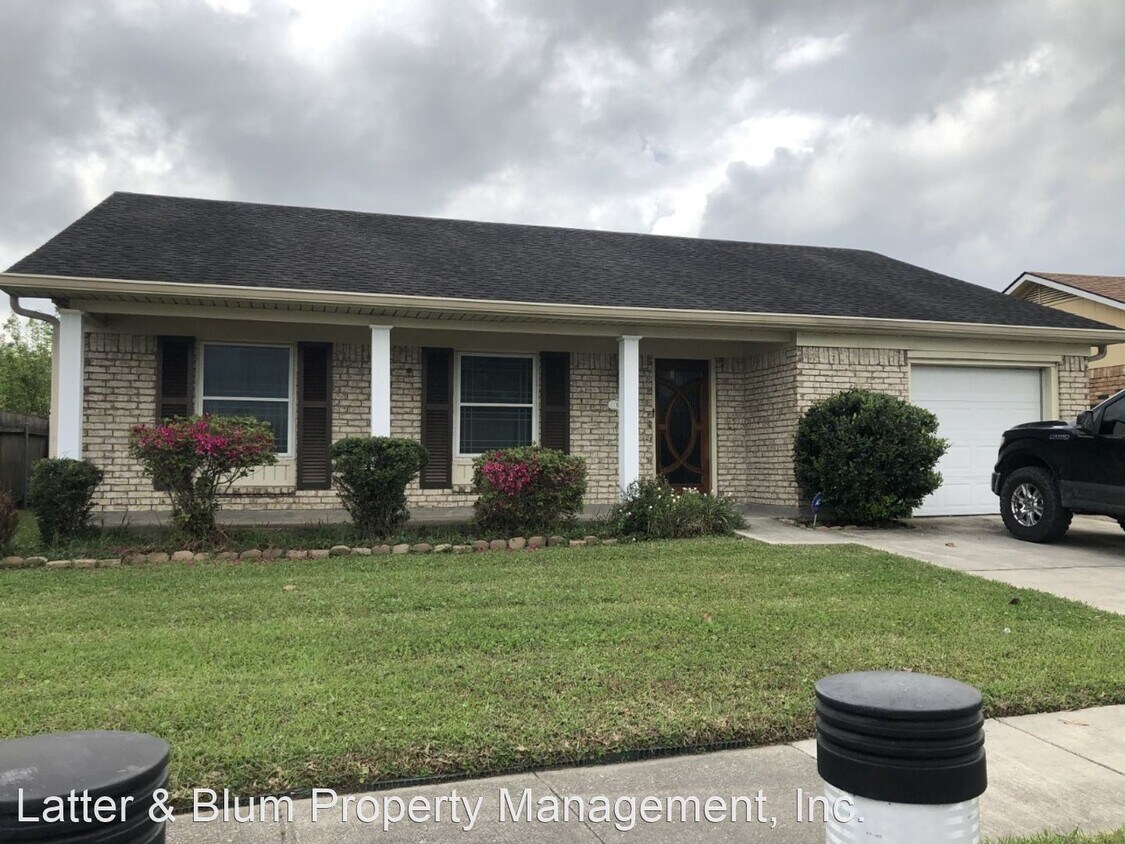 Foto principal - 3 br, 2 bath House - 680 Wall Blvd