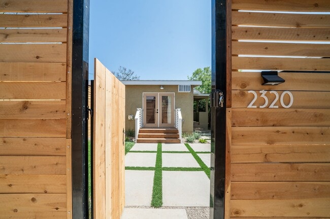 Building Photo - 2320 Alta St