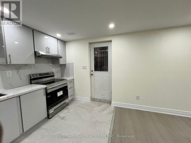 Building Photo - 216 Wesmina Ave