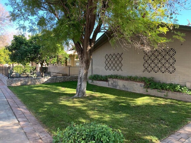 Foto del edificio - 7153 N 57th Dr