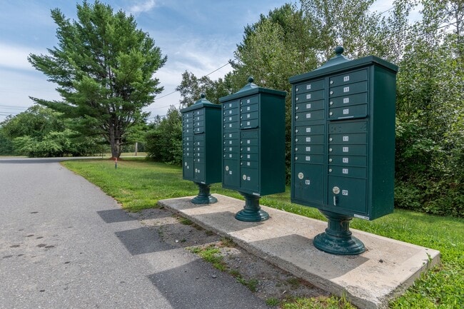 Building Photo - 12 River City Dr