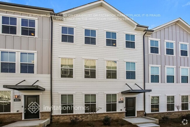 Building Photo - 8008 Roest Ln