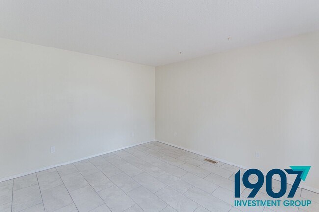 Building Photo - 9212 S McKinley Ave