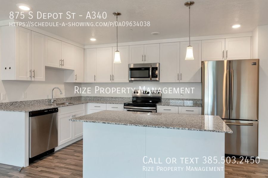 Primary Photo - Clearfield Apartment Available Now!