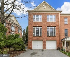 Building Photo - 556 Winding Rose Dr