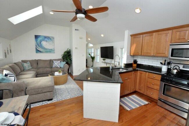 Foto del edificio - 104 N Dudley Ave
