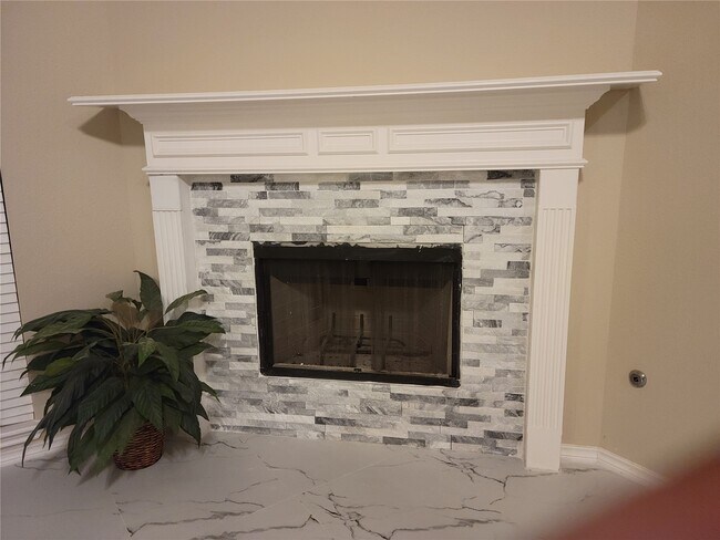 Foto del edificio - 11134 Sheldon Bend Dr