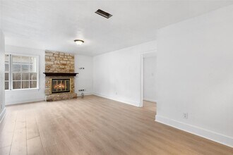 Building Photo - 1010 Bird Creek Dr