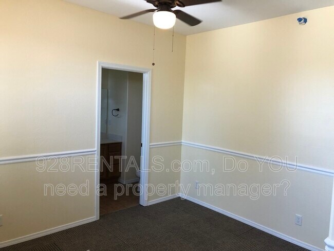 Building Photo - 2433 W Cripple Creek Dr