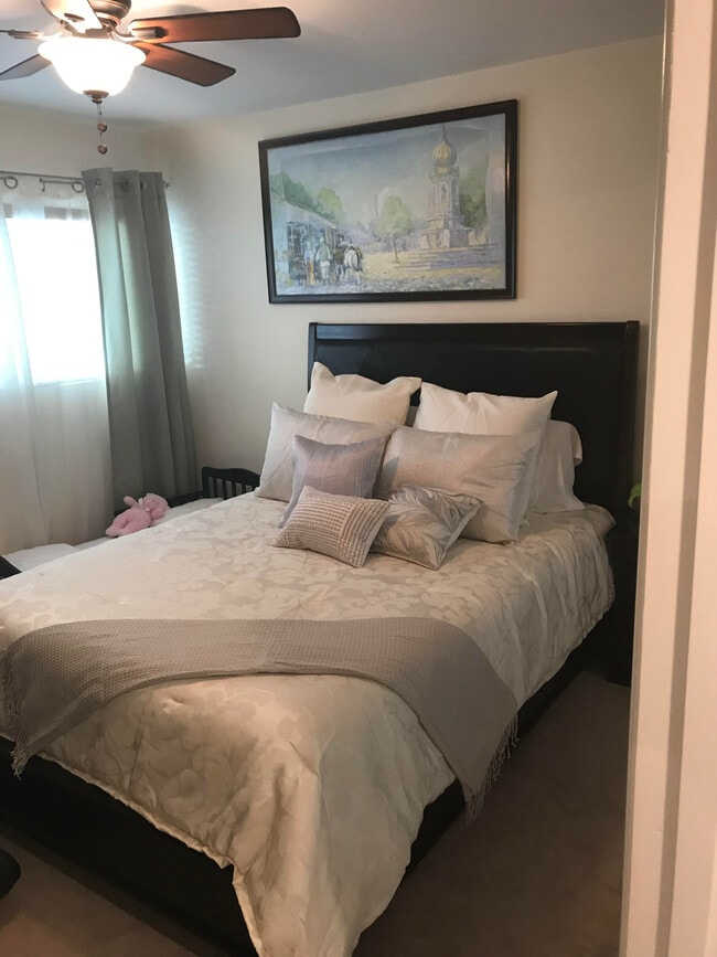 Bedroom - 5003 E Ocean Blvd