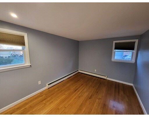 Building Photo - 14 Newkirk St